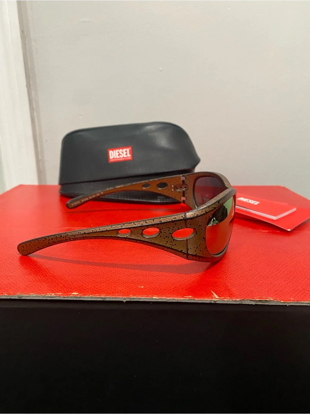 Diesel DL 3012U Rust-Speckled Sunglasses- Mirrored Lenses- w OG Box/Case/Tags